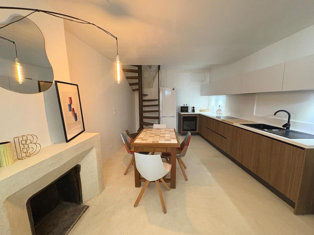 Maison Cosy Avec Rooftop Et Bbq - Roquette *