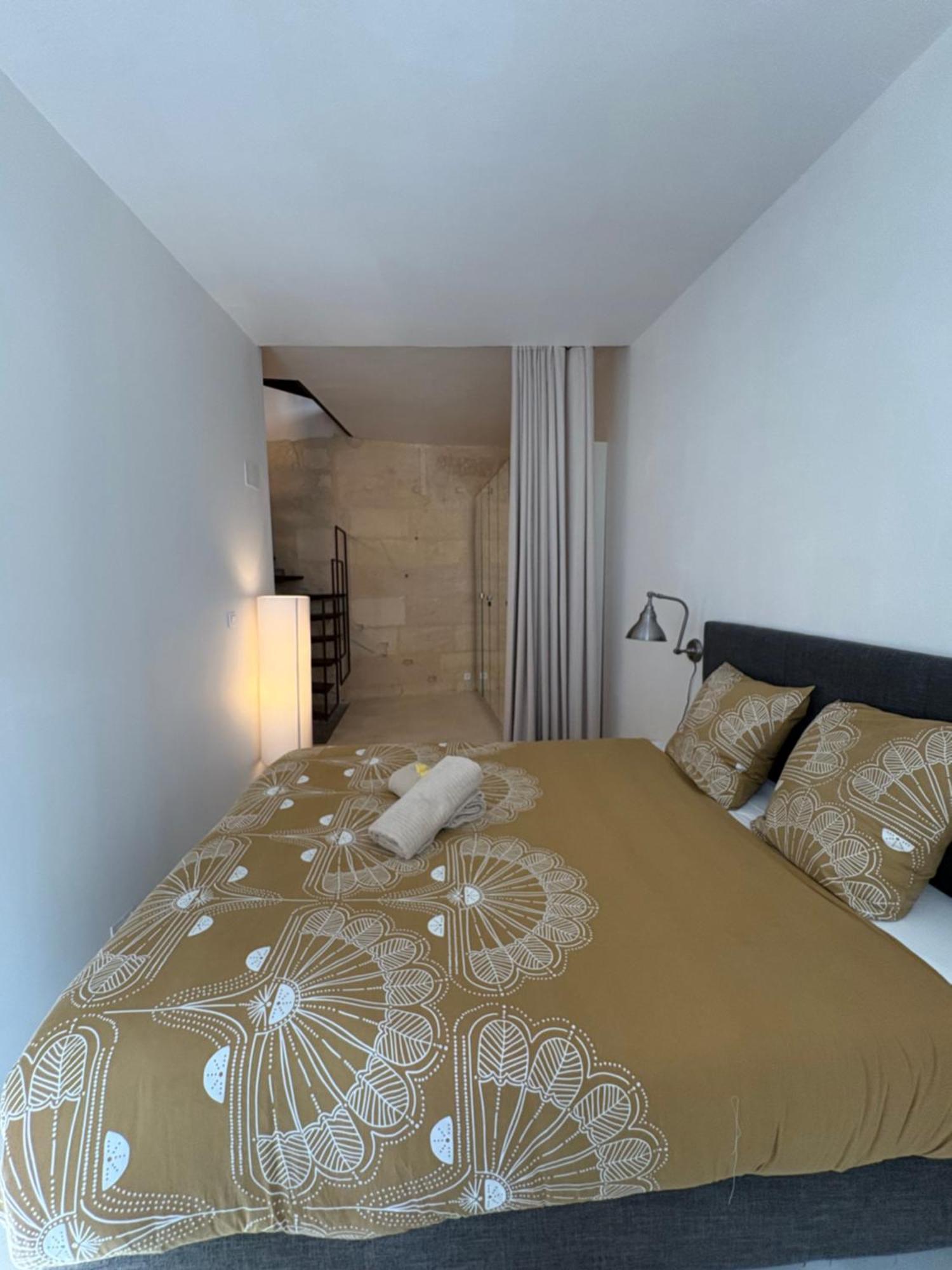 Maison Cosy Avec Rooftop Et Bbq - Roquette Appartement Arles