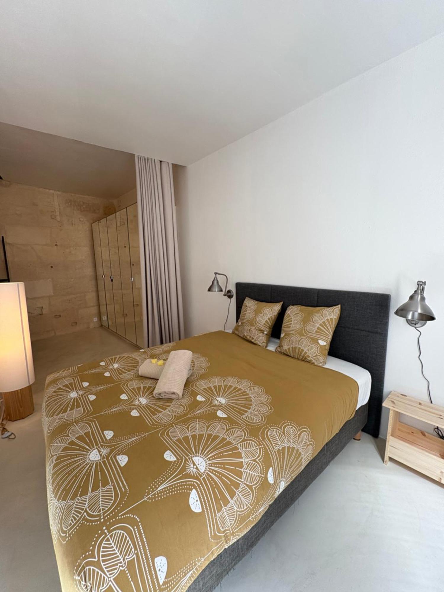 Appartement Maison Cosy Avec Rooftop Et Bbq - Roquette Arles